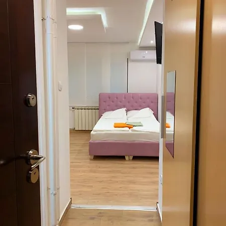 Lux Banovo Brdo شقة